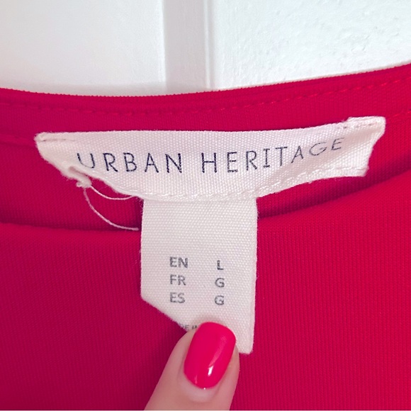 Urban Heritage Red short flowy dress - Picture 2 of 3